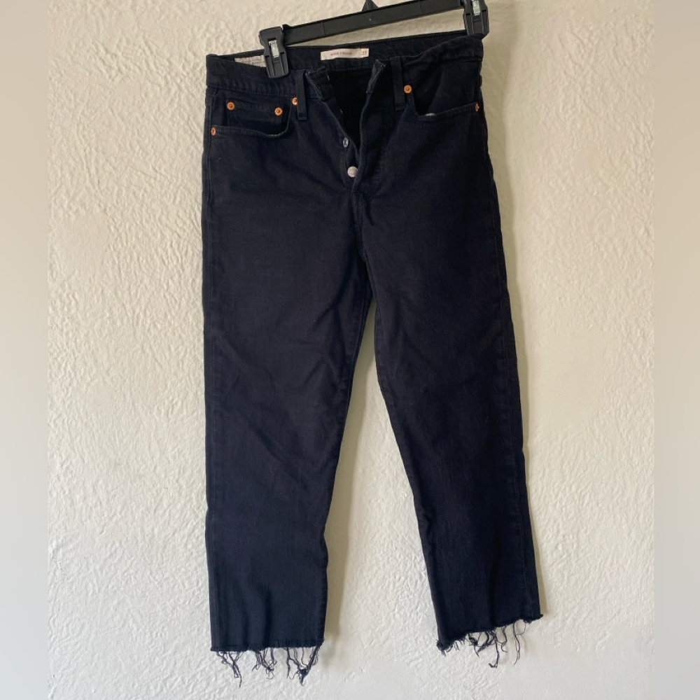 Levi’s Wedgie Straight Raw Hem Cropped Jeans